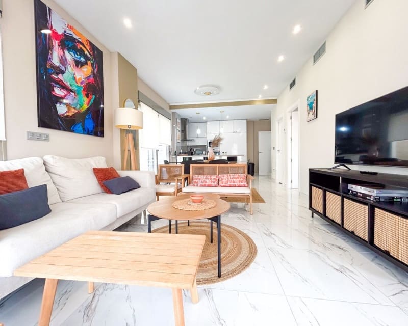 3 makuuhuone Huvila myytävänä paikassa Villamartin mukana uima-altaan - 379 995 € (Ref: 10167405)