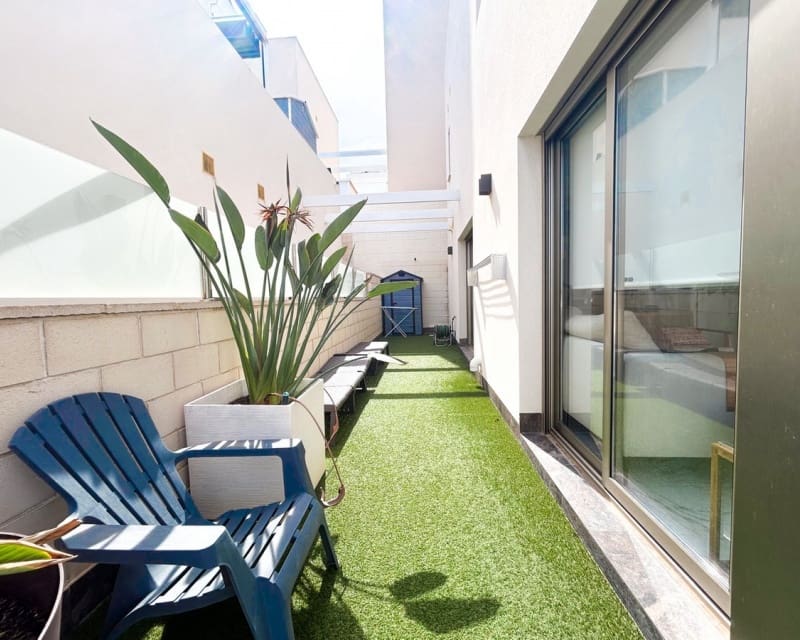 3 makuuhuone Huvila myytävänä paikassa Villamartin mukana uima-altaan - 379 995 € (Ref: 10167405)