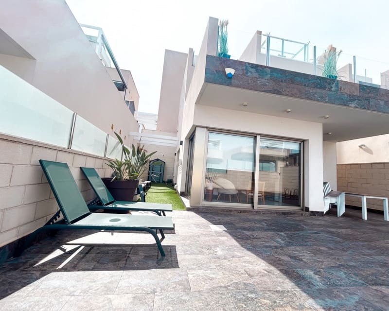 3 makuuhuone Huvila myytävänä paikassa Villamartin mukana uima-altaan - 379 995 € (Ref: 10167405)
