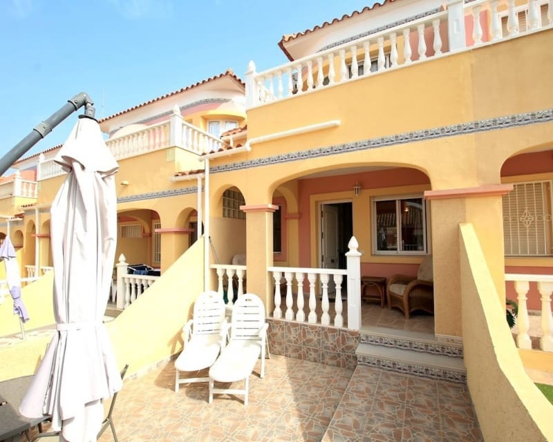 2 soverom Hus til salgs i Villamartin med svømmebasseng - € 179 995 (Ref: 10167413)