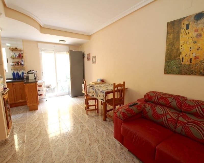 Casa de 2 habitaciones en Villamartin en venta con piscina garaje - 199.000 € (Ref: 10167414)