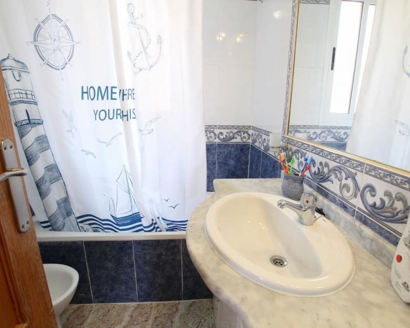 Casa de 2 habitaciones en Villamartin en venta con piscina garaje - 199.000 € (Ref: 10167414)