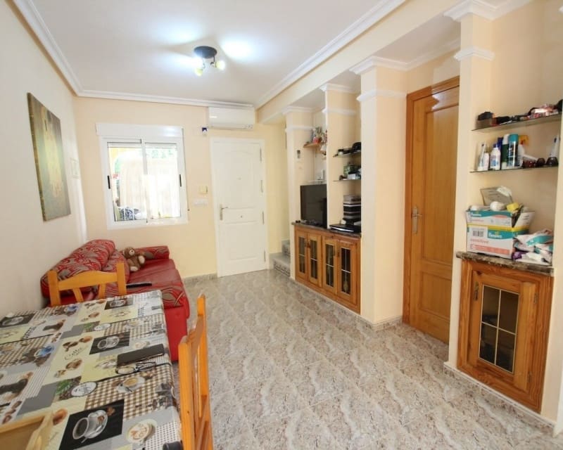 Casa de 2 habitaciones en Villamartin en venta con piscina garaje - 199.000 € (Ref: 10167414)