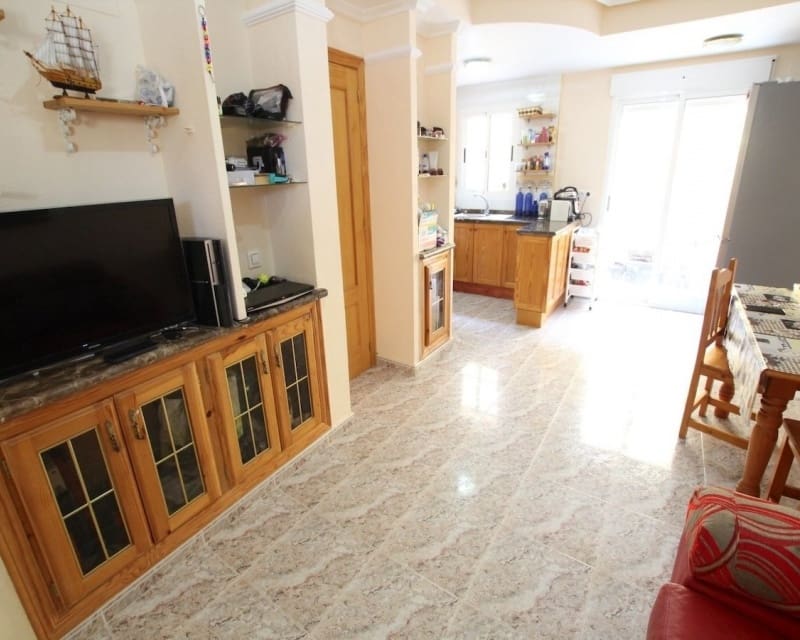 Casa de 2 habitaciones en Villamartin en venta con piscina garaje - 199.000 € (Ref: 10167414)