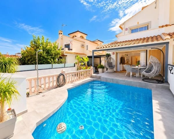 3 slaapkamer Villa te koop in Mil Palmeras, Pilar de la Horadada met zwembad - € 395.000 (Ref: 10167415)