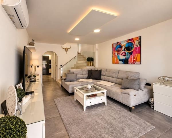 3 slaapkamer Villa te koop in Mil Palmeras, Pilar de la Horadada met zwembad - € 395.000 (Ref: 10167415)