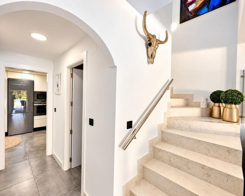 3 slaapkamer Villa te koop in Pilar de la Horadada met zwembad - € 395.000 (Ref: 10167415)