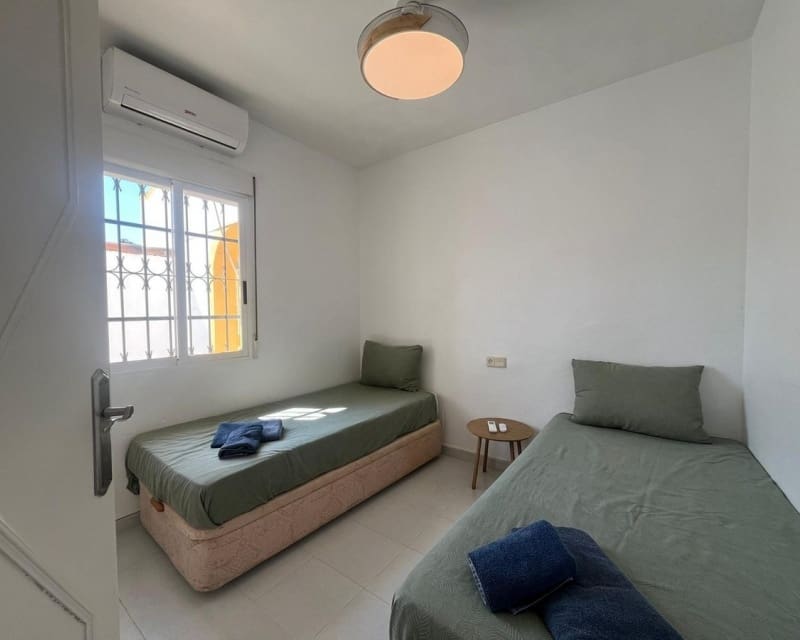 2 bedroom Villa for sale in Los Altos with pool - € 165,000 (Ref: 10167417)
