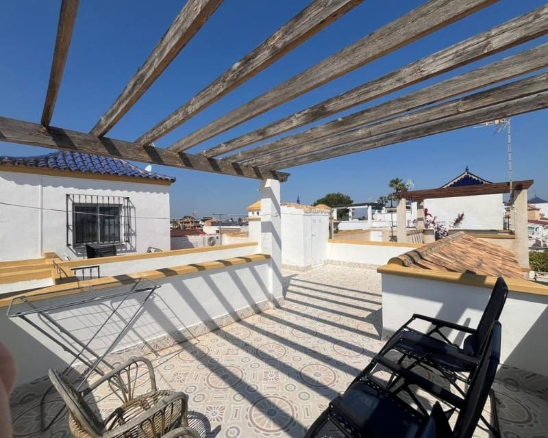 2 bedroom Villa for sale in Los Altos with pool - € 165,000 (Ref: 10167417)