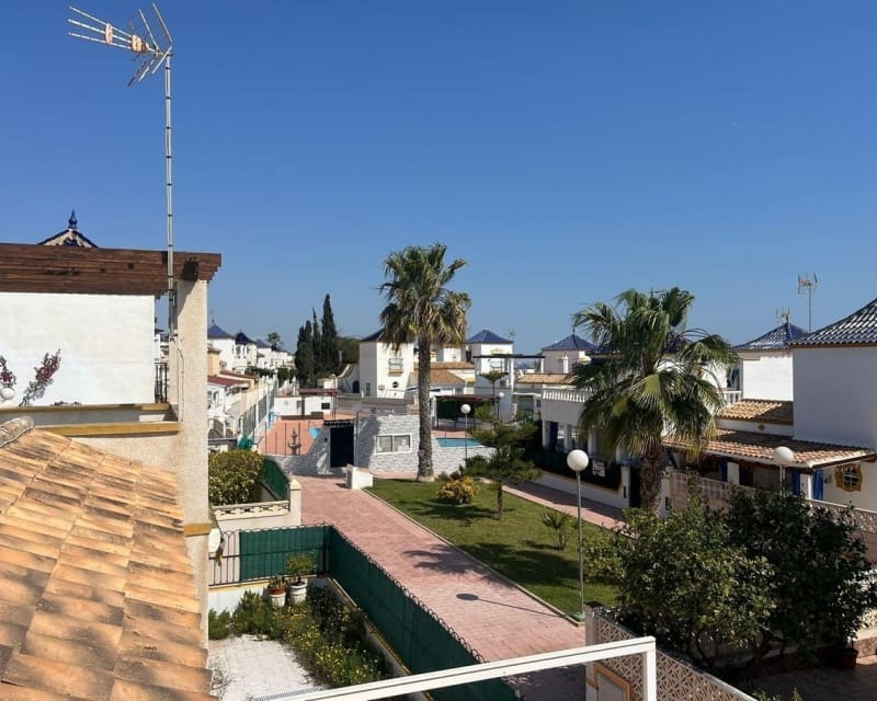 2 bedroom Villa for sale in Los Altos with pool - € 165,000 (Ref: 10167417)