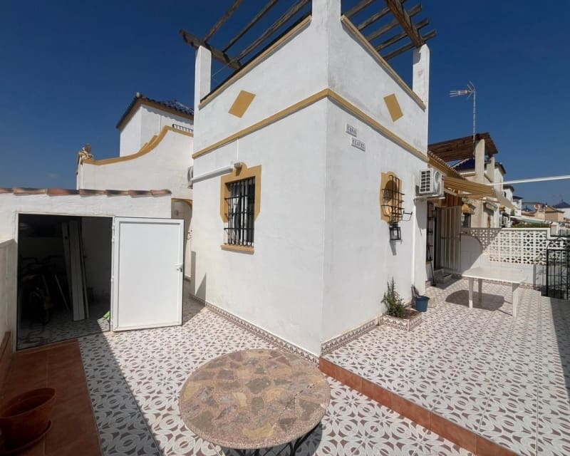 2 bedroom Villa for sale in Los Altos with pool - € 165,000 (Ref: 10167417)