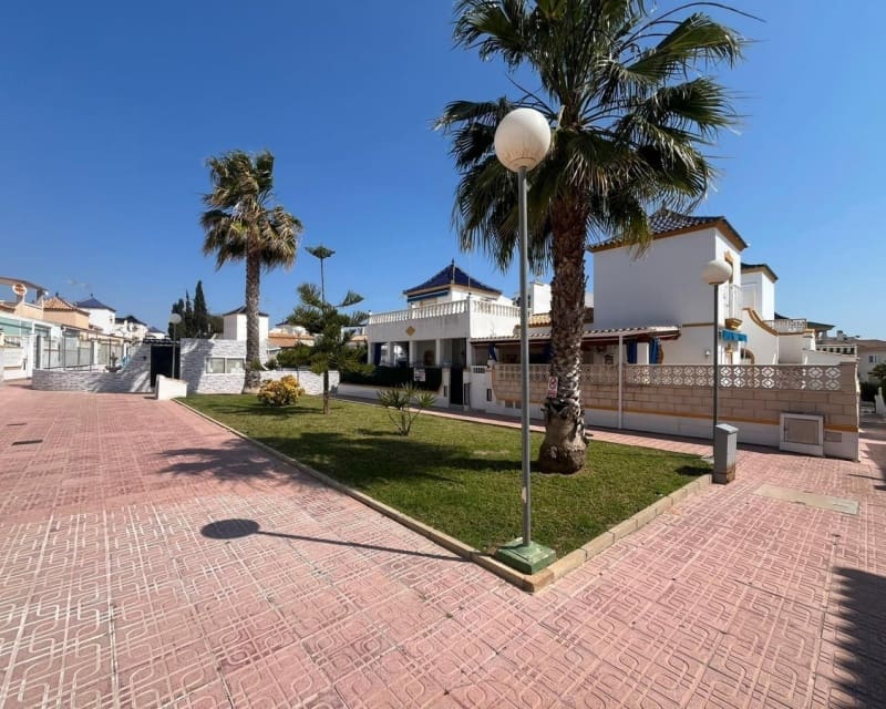 2 bedroom Villa for sale in Los Altos with pool - € 165,000 (Ref: 10167417)