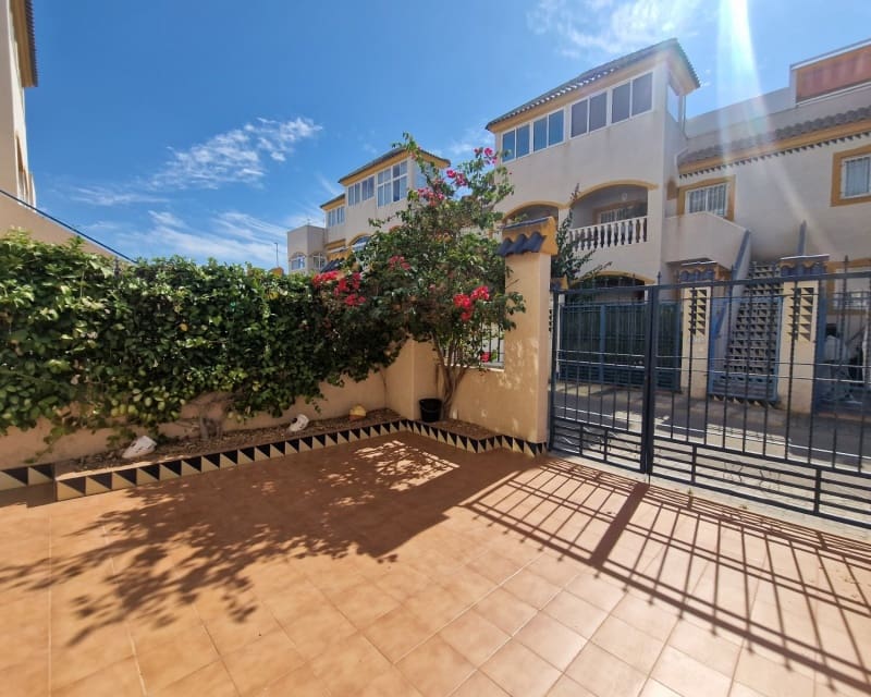 2 slaapkamer Appartement te koop in Guardamar del Segura met zwembad garage - € 145.000 (Ref: 10167419)
