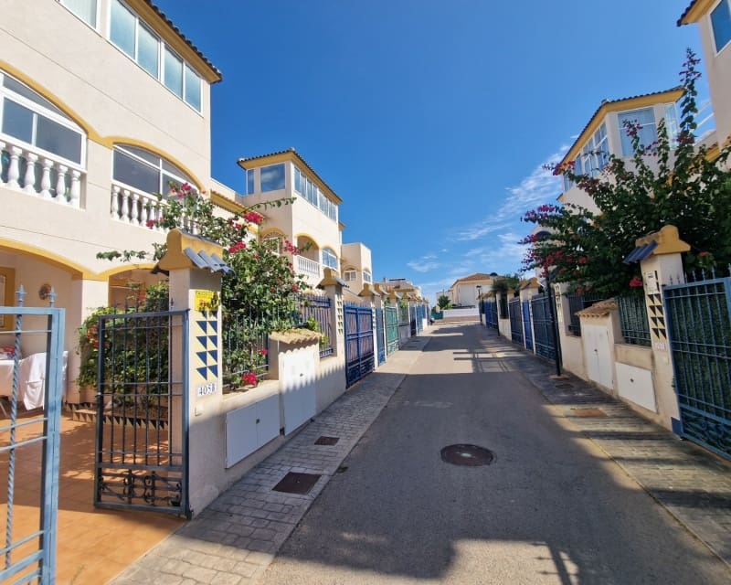 2 slaapkamer Appartement te koop in Guardamar del Segura met zwembad garage - € 145.000 (Ref: 10167419)
