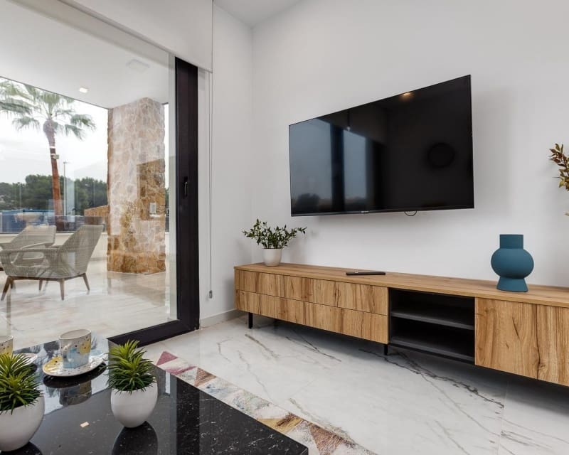 4 slaapkamer Villa te koop in Ciudad Quesada met zwembad garage - € 799.000 (Ref: 10168897)
