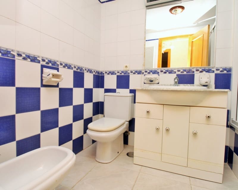 3 chambre Appartement à vendre à Playa Flamenca avec piscine garage - 169 000 € (Ref: 10170163)
