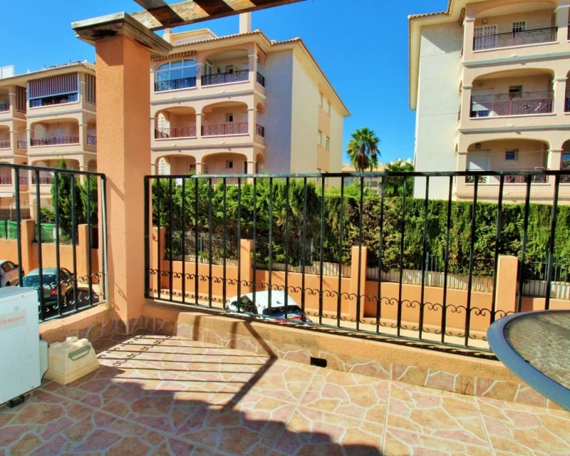 3 chambre Appartement à vendre à Playa Flamenca avec piscine garage - 169 000 € (Ref: 10170163)