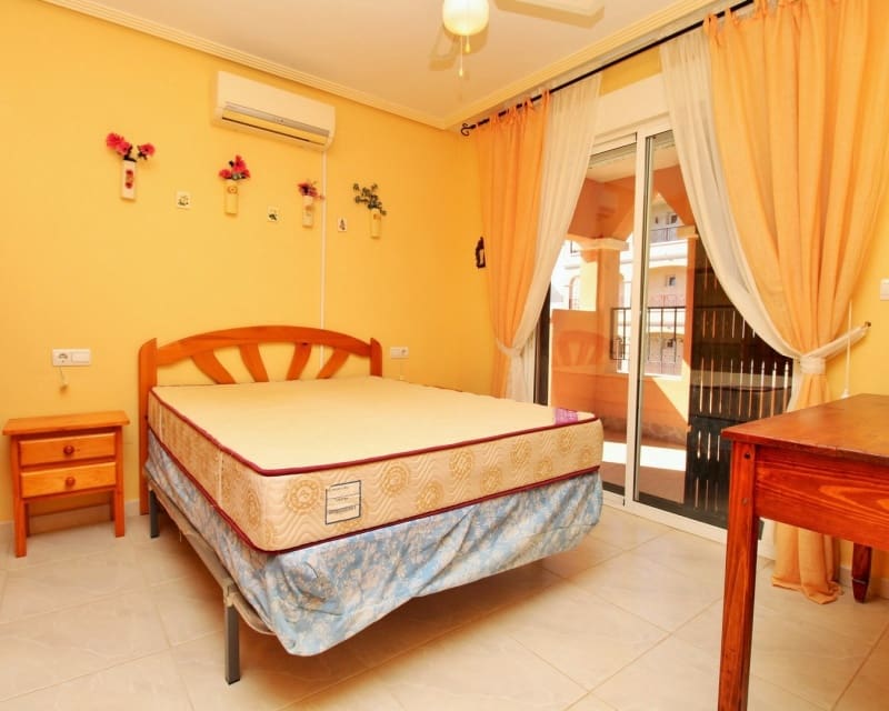3 chambre Appartement à vendre à Playa Flamenca avec piscine garage - 169 000 € (Ref: 10170163)
