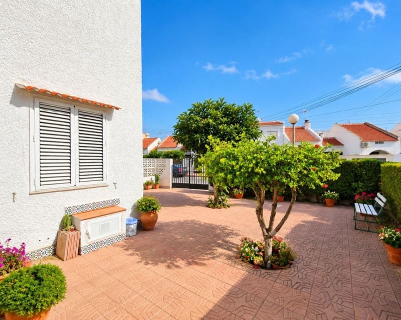 2 bedroom Townhouse for sale in Torrevieja with pool garage - € 210,000 (Ref: 10175714)
