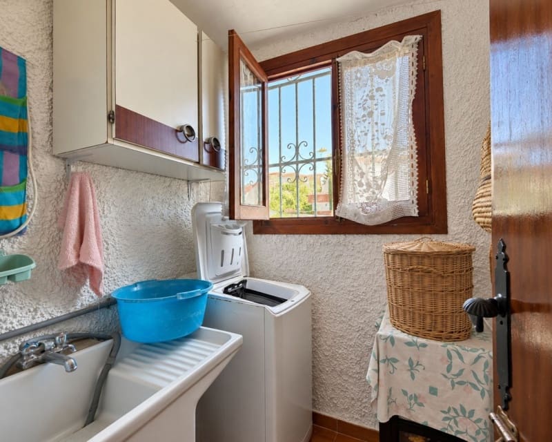 2 bedroom Townhouse for sale in Torrevieja with pool garage - € 210,000 (Ref: 10175714)