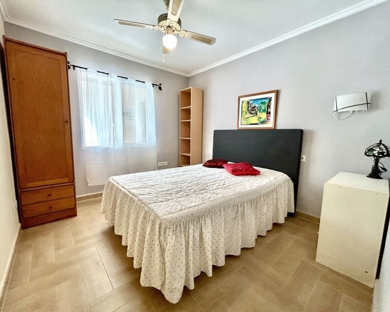 Casa de 3 habitaciones en Torrevieja en venta - 199.000 € (Ref: 10175715)