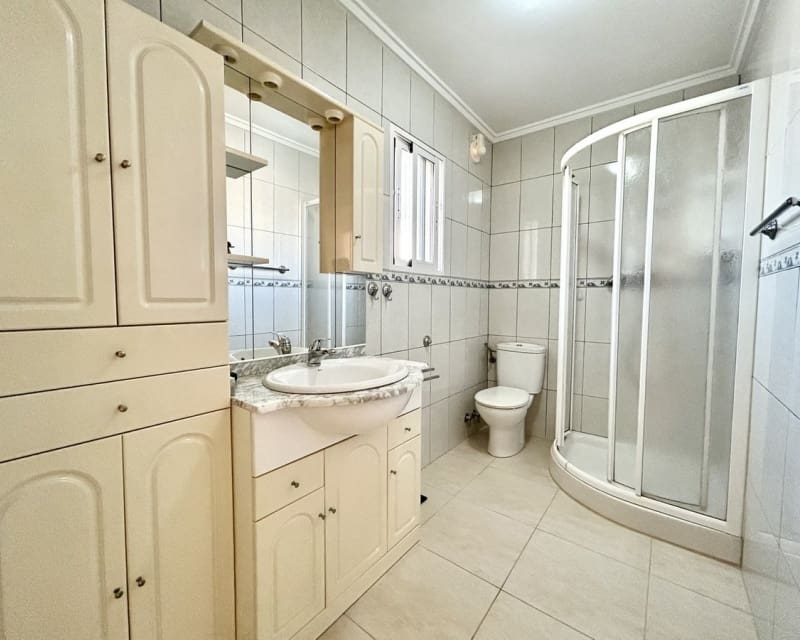 Casa de 3 habitaciones en Torrevieja en venta - 199.000 € (Ref: 10175715)