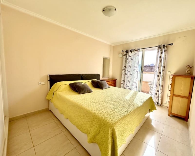 Casa de 3 habitaciones en Torrevieja en venta - 199.000 € (Ref: 10175715)