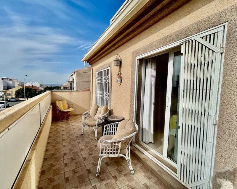 Casa de 3 habitaciones en Torrevieja en venta - 199.000 € (Ref: 10175715)