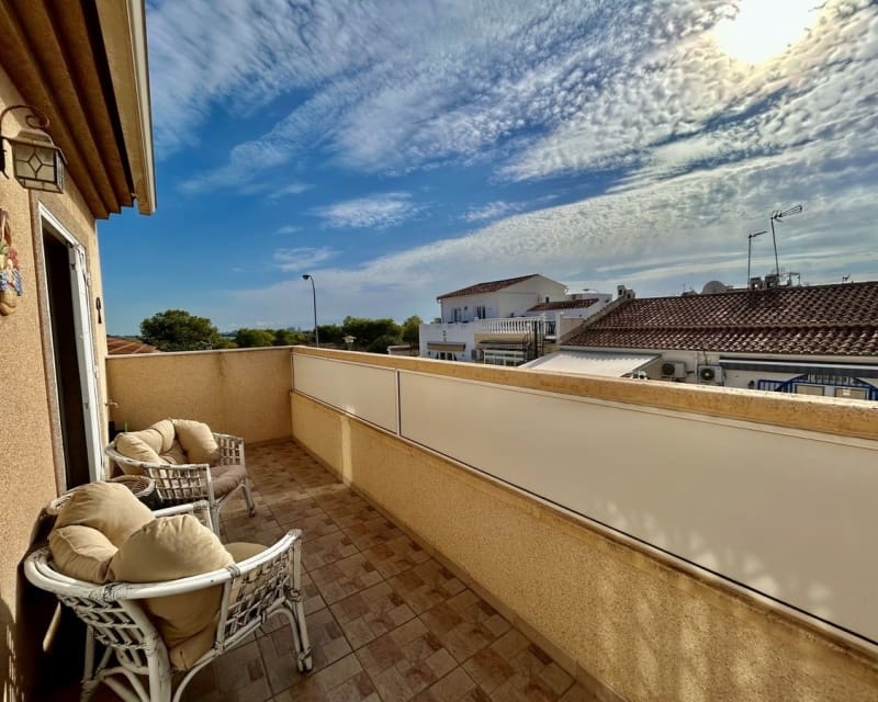 Casa de 3 habitaciones en Torrevieja en venta - 199.000 € (Ref: 10175715)