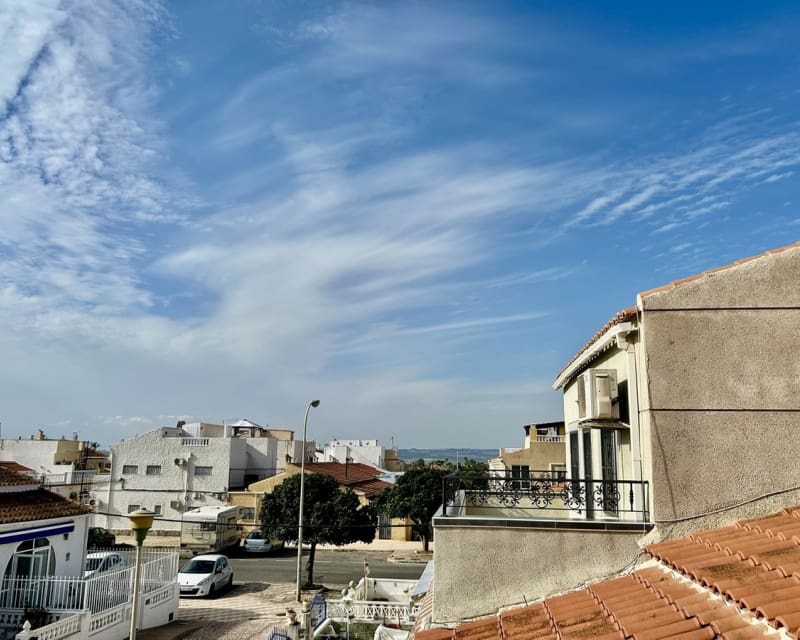 Casa de 3 habitaciones en Torrevieja en venta - 199.000 € (Ref: 10175715)