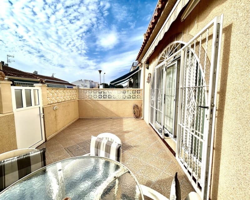 Casa de 3 habitaciones en Torrevieja en venta - 199.000 € (Ref: 10175715)