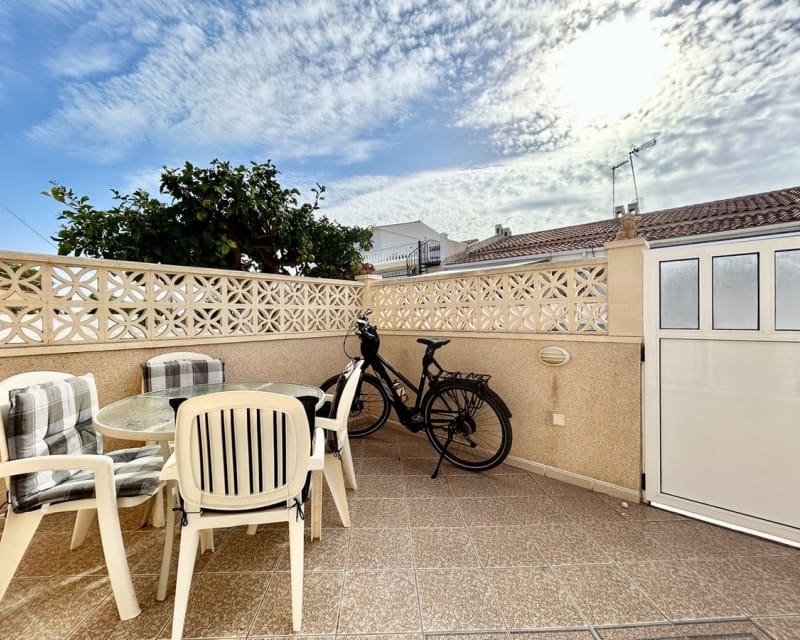 Casa de 3 habitaciones en Torrevieja en venta - 199.000 € (Ref: 10175715)