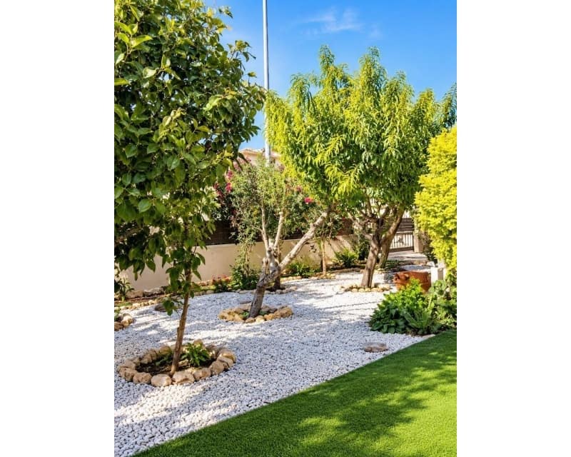 Chalet de 2 habitaciones en Cabo Roig en venta con piscina garaje - 198.000 € (Ref: 10175717)