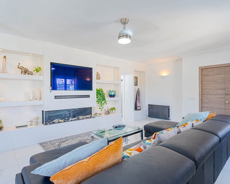 3 makuuhuone Huvila myytävänä paikassa Villamartin mukana uima-altaan - 770 000 € (Ref: 10179327)
