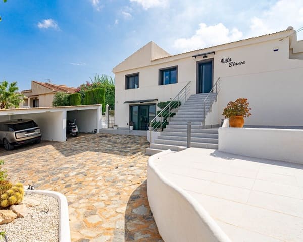 3 makuuhuone Huvila myytävänä paikassa Villamartin, Orihuela mukana uima-altaan - 770 000 € (Ref: 10179327)