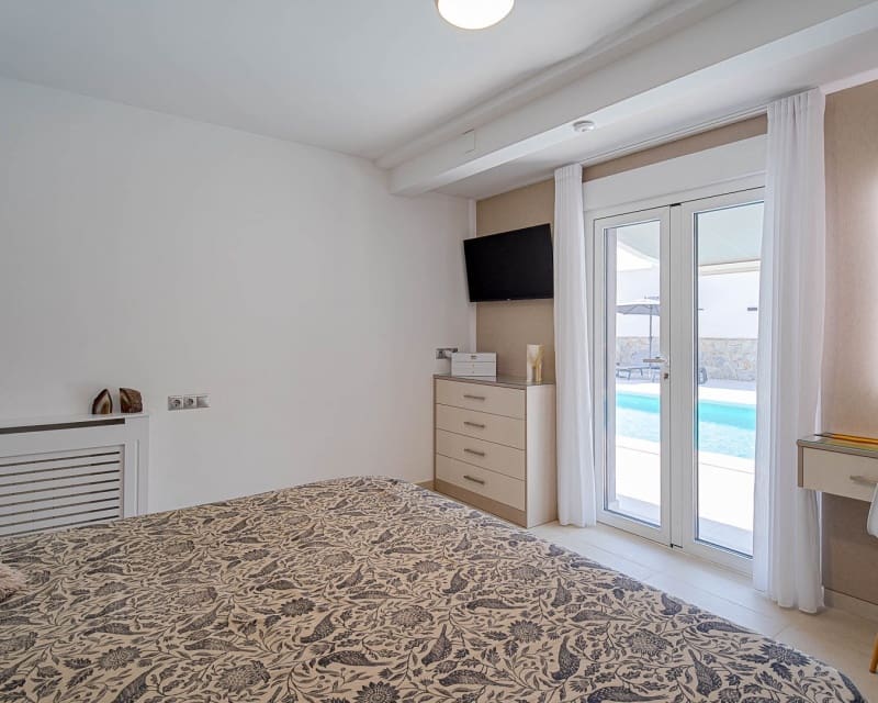 3 makuuhuone Huvila myytävänä paikassa Villamartin mukana uima-altaan - 770 000 € (Ref: 10179327)