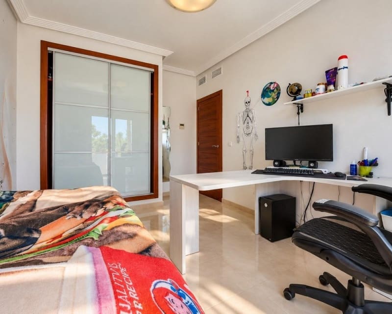 2 slaapkamer Appartement te koop in Cabo Roig met zwembad - € 233.000 (Ref: 10179329)