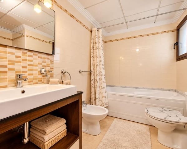 2 slaapkamer Appartement te koop in Cabo Roig, Orihuela met zwembad - € 233.000 (Ref: 10179329)