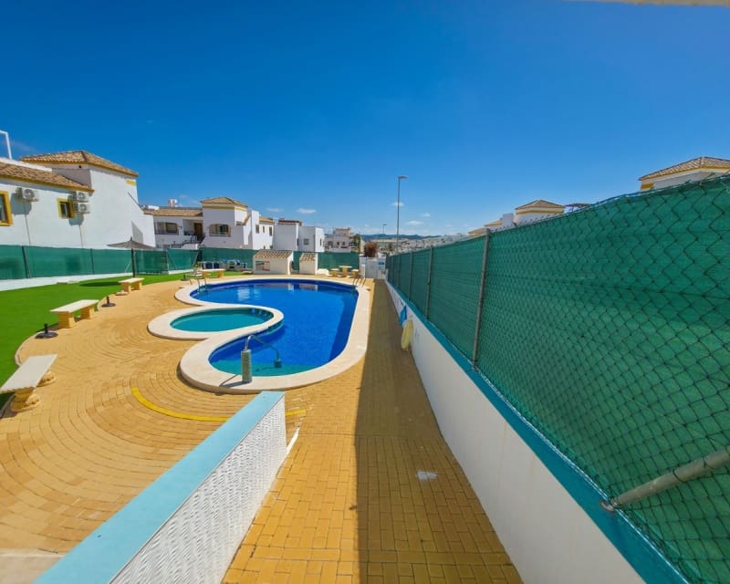 2 soveværelse Lejlighed til salg i Los Montesinos med swimmingpool garage - € 135.000 (Ref: 10179331)