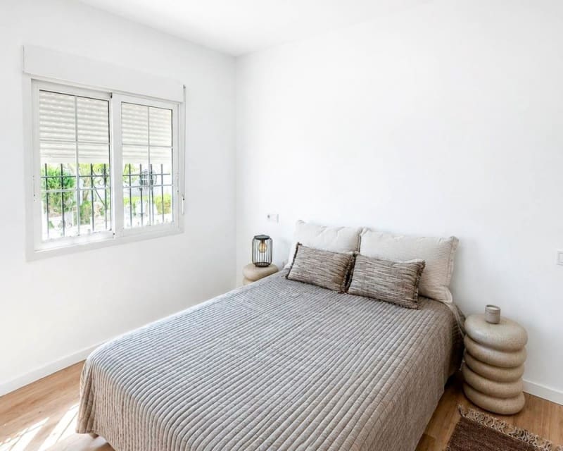 3 bedroom Townhouse for sale in Los Altos with pool garage - € 239,000 (Ref: 10179333)