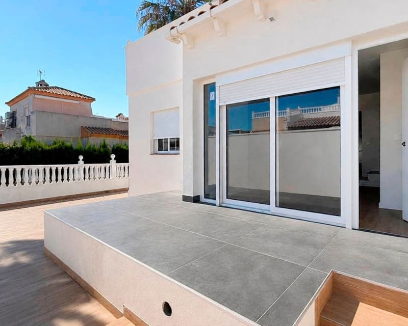 3 bedroom Townhouse for sale in Los Altos with pool garage - € 239,000 (Ref: 10179333)