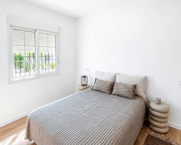 3 soveværelse Byhus til salg i Los Altos med swimmingpool garage - € 239.000 (Ref: 10179333)