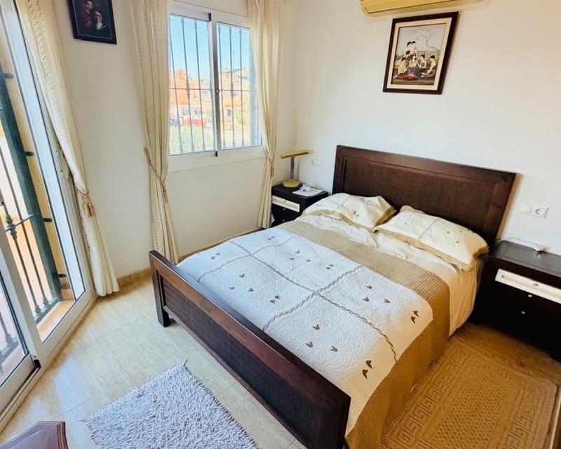 3 soveværelse Villa til salg i Los Montesinos med garage - € 255.000 (Ref: 10179335)