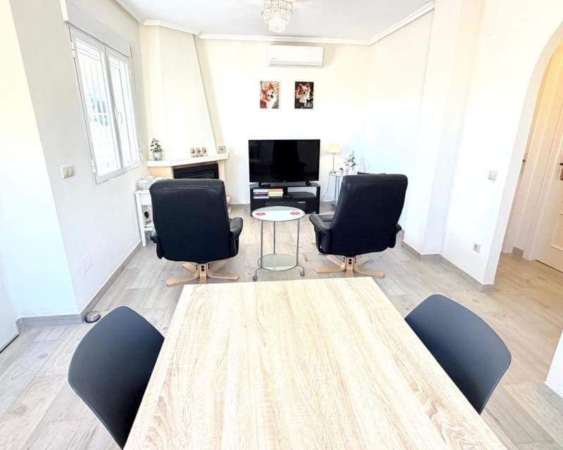 Casa de 3 habitaciones en La Marquesa en venta con piscina garaje - 289.000 € (Ref: 10179336)