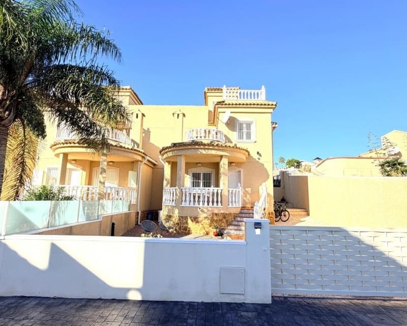 Casa de 3 habitaciones en La Marquesa en venta con piscina garaje - 289.000 € (Ref: 10179336)