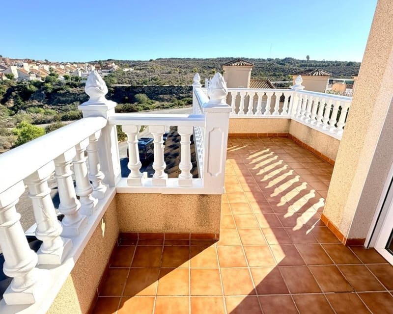 Casa de 3 habitaciones en La Marquesa en venta con piscina garaje - 289.000 € (Ref: 10179336)
