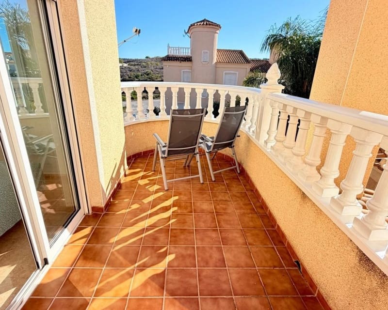 Casa de 3 habitaciones en La Marquesa en venta con piscina garaje - 289.000 € (Ref: 10179336)