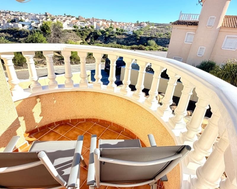 Casa de 3 habitaciones en La Marquesa en venta con piscina garaje - 289.000 € (Ref: 10179336)