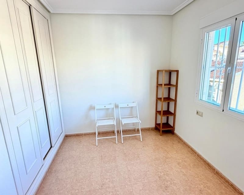 Casa de 3 habitaciones en La Marquesa en venta con piscina garaje - 289.000 € (Ref: 10179336)