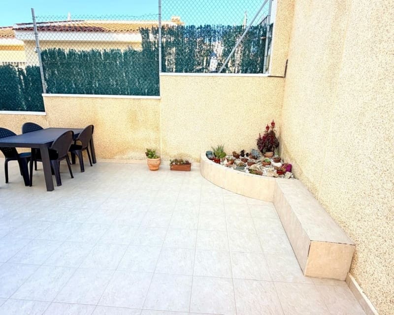 Casa de 3 habitaciones en La Marquesa en venta con piscina garaje - 289.000 € (Ref: 10179336)
